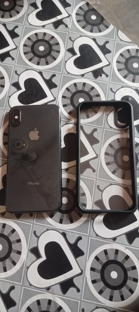 iPhone XS 64 Go, en parfait état