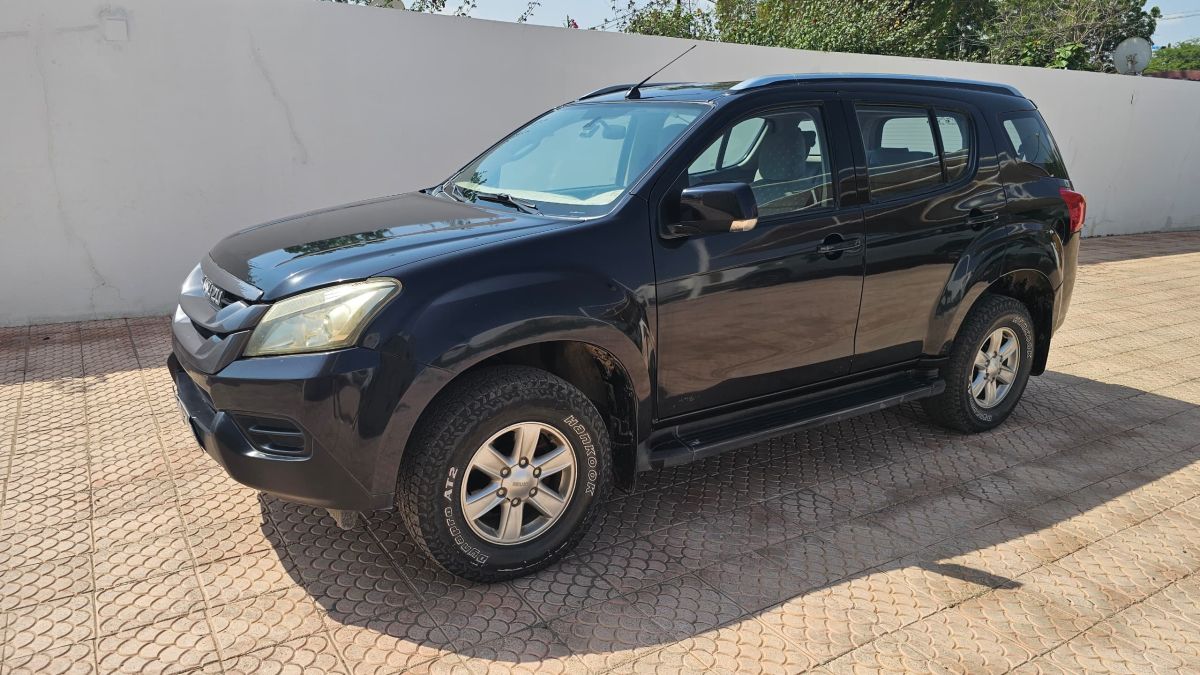 Isuzu MU-X 2017, 4x4, Automatique, bon État, Caméra de recul