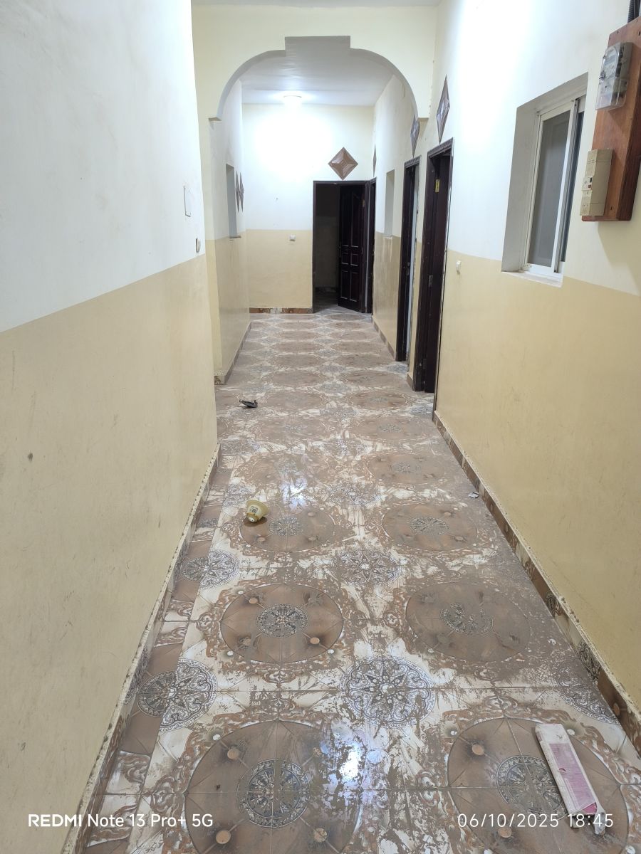 Maison à louer avec 4 chambres et cuisine à PK 13 au 1ere étage