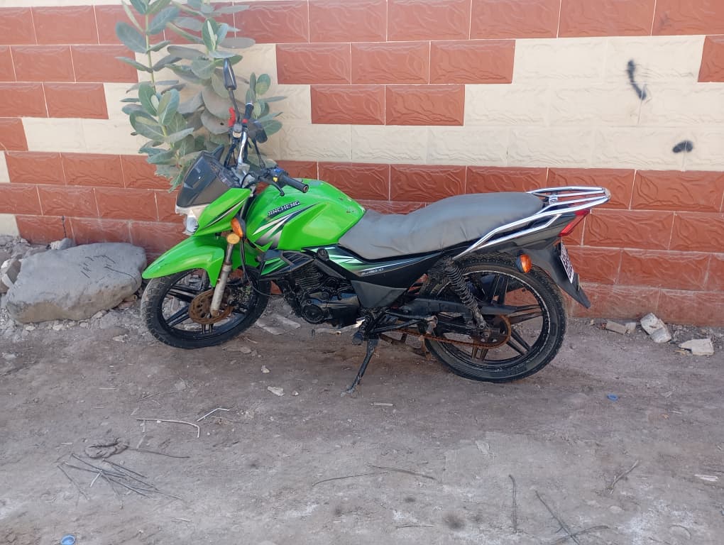 Moto Jincheng 150cc en excellent état