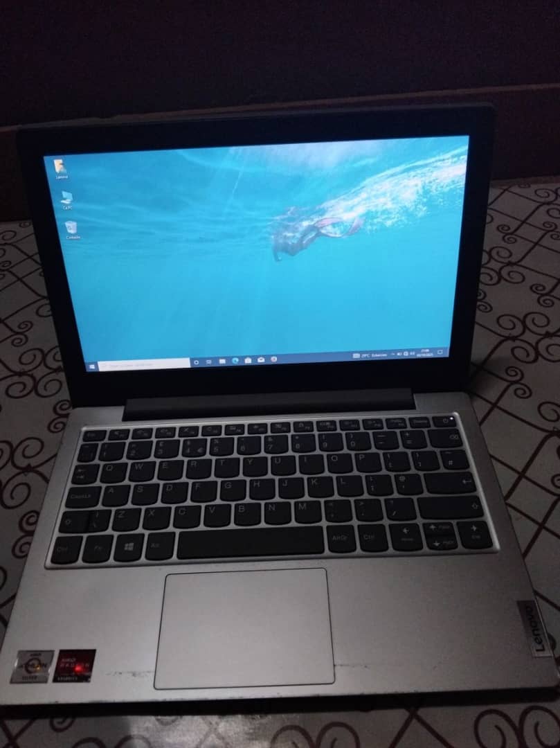 Lenovo neuf avec chargeur et garantie 1.5 mois