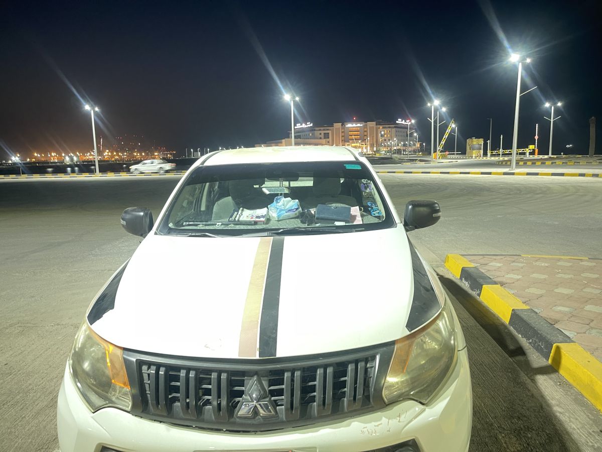 Mitsubishi L200 à louer, 5 jours minimum, négociable