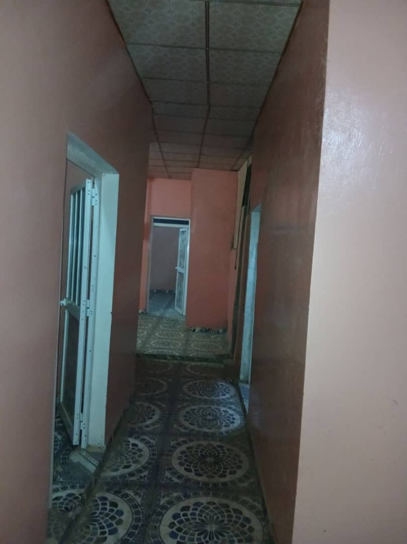 Maison F3 à louer, 1er étage, PK12 ou PK14 proche école primaire