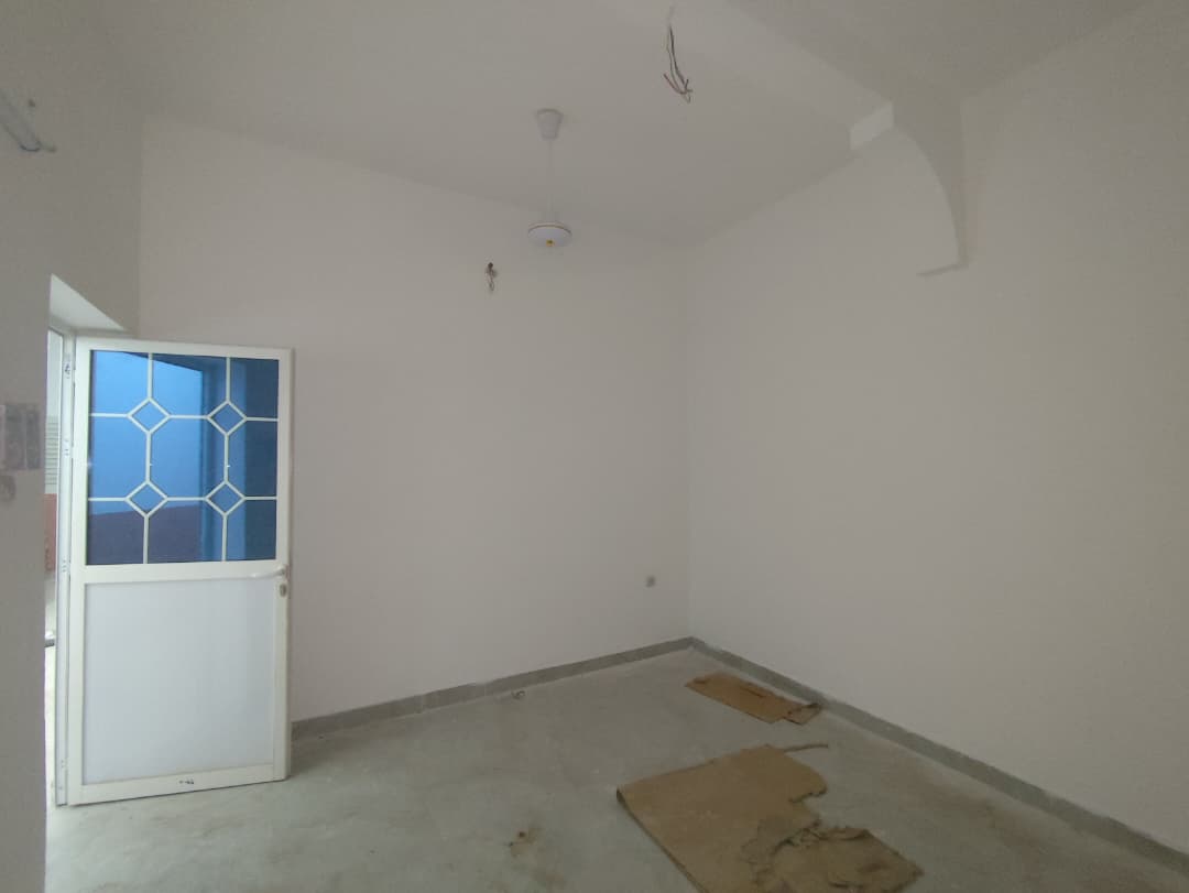 Maison F4 neuve avec terrasse à Barwaqo 2 – idéal pour famille!