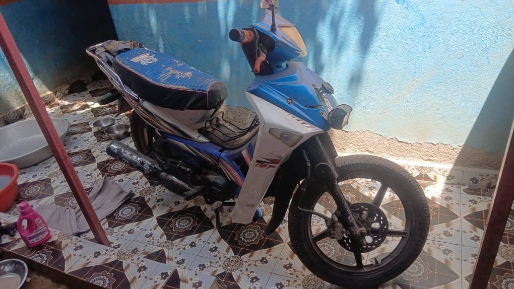 Moto Jincheng 110c en très bon état, prix négociable