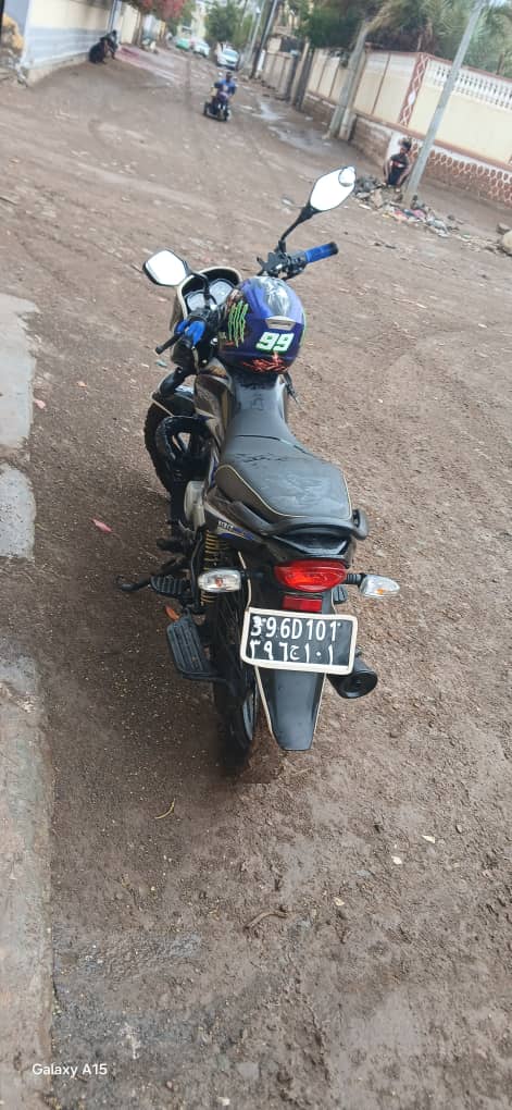 Moto Platina 100cc en excellent état