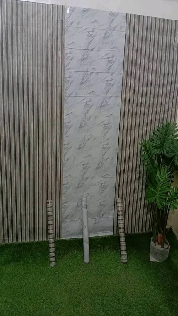 Papier peint adhésif