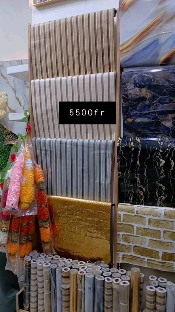 Papier peint adhésif