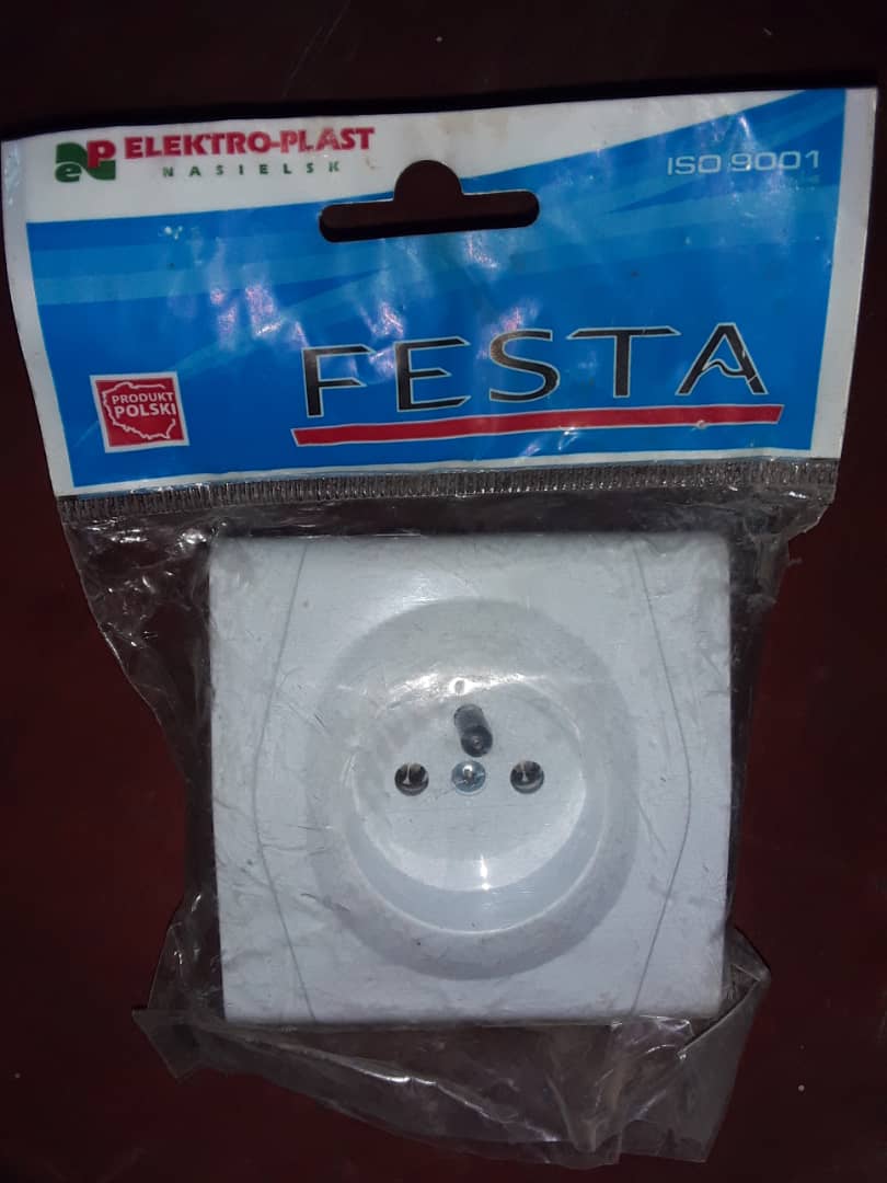 Prise simple et double