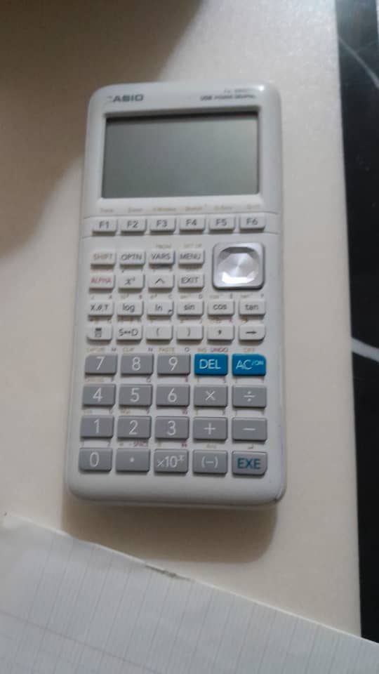 Calculatrice Graphique en bon état à vendre