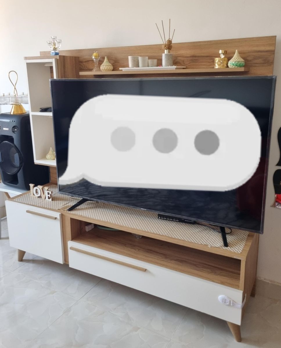 Table télé living moderne et élégante