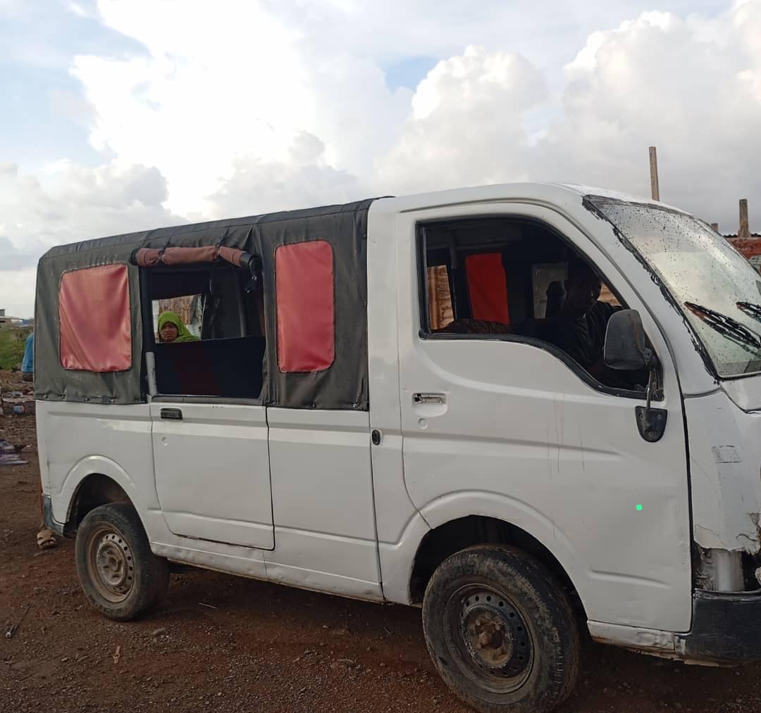 Tata Magic 4 roues, moteur en bon état à vendre