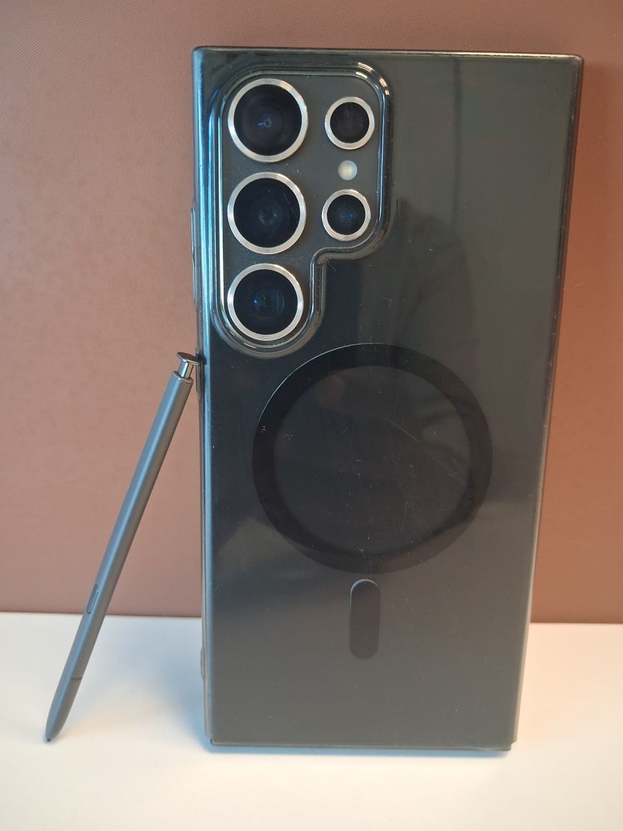 Samsung S24 Ultra 256Go, 8Go Ram, 5G, batterie 5000mAh - Comme neuf