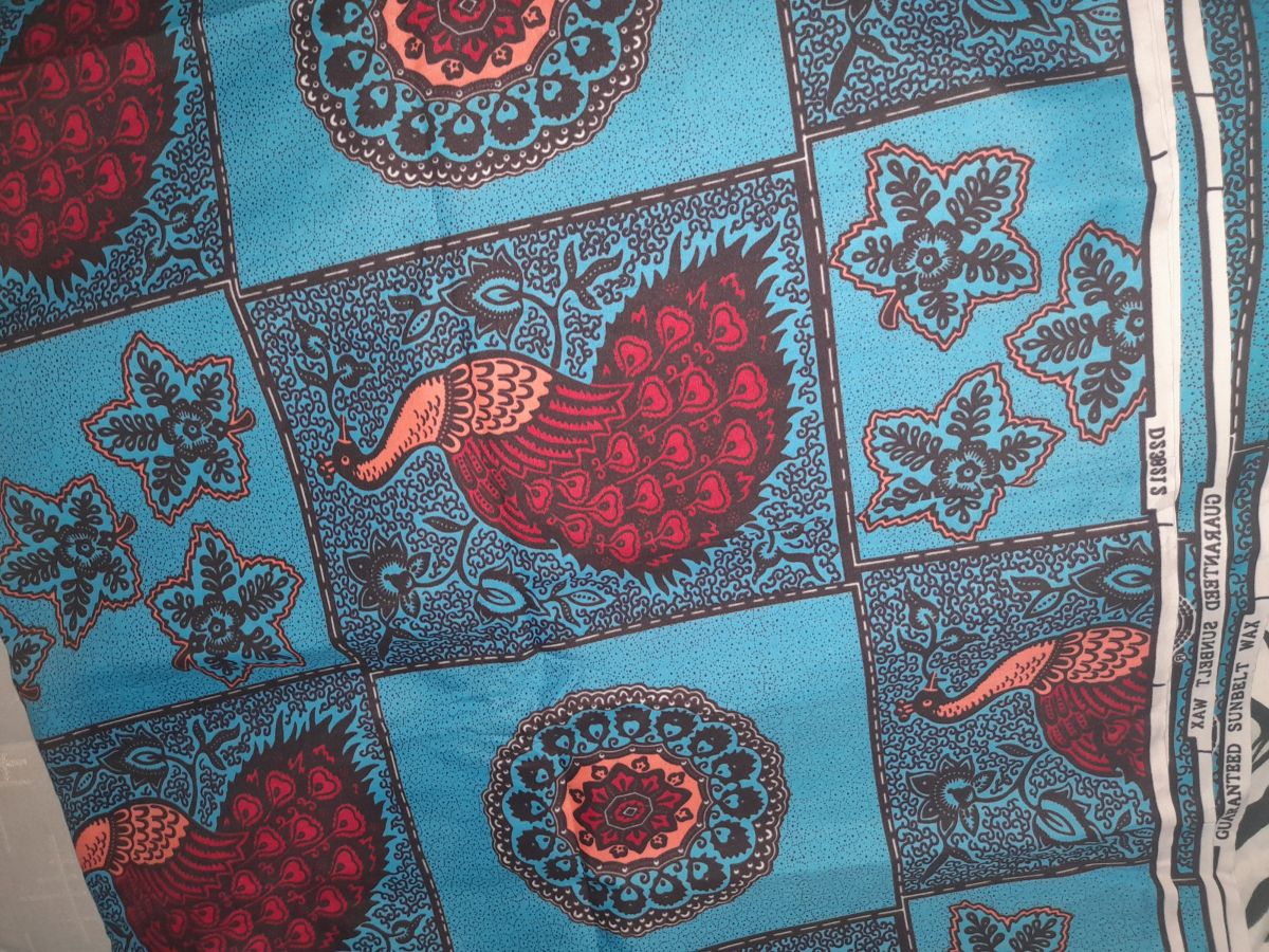 Tissu Africain authentique, neuf à prix négociable