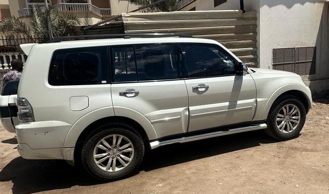 Mitsubishi Pajero, 20 000 km, comme neuf