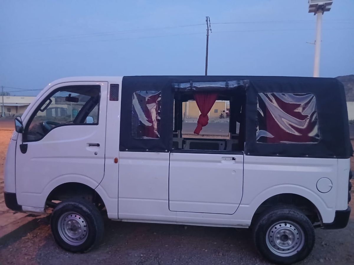 Tata Bajaj 2024 en bon état, à vendre