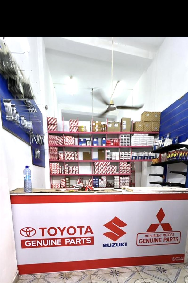 Magasin de pièces détachées automobiles - Emplacement stratégique sur la Route d\'Arta