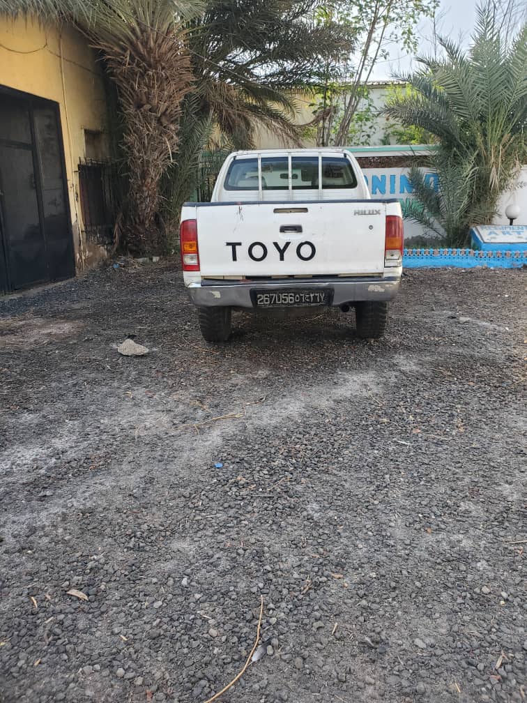 Toyota Hilux 2012 à vendre, très bien entretenue, robuste et négociable