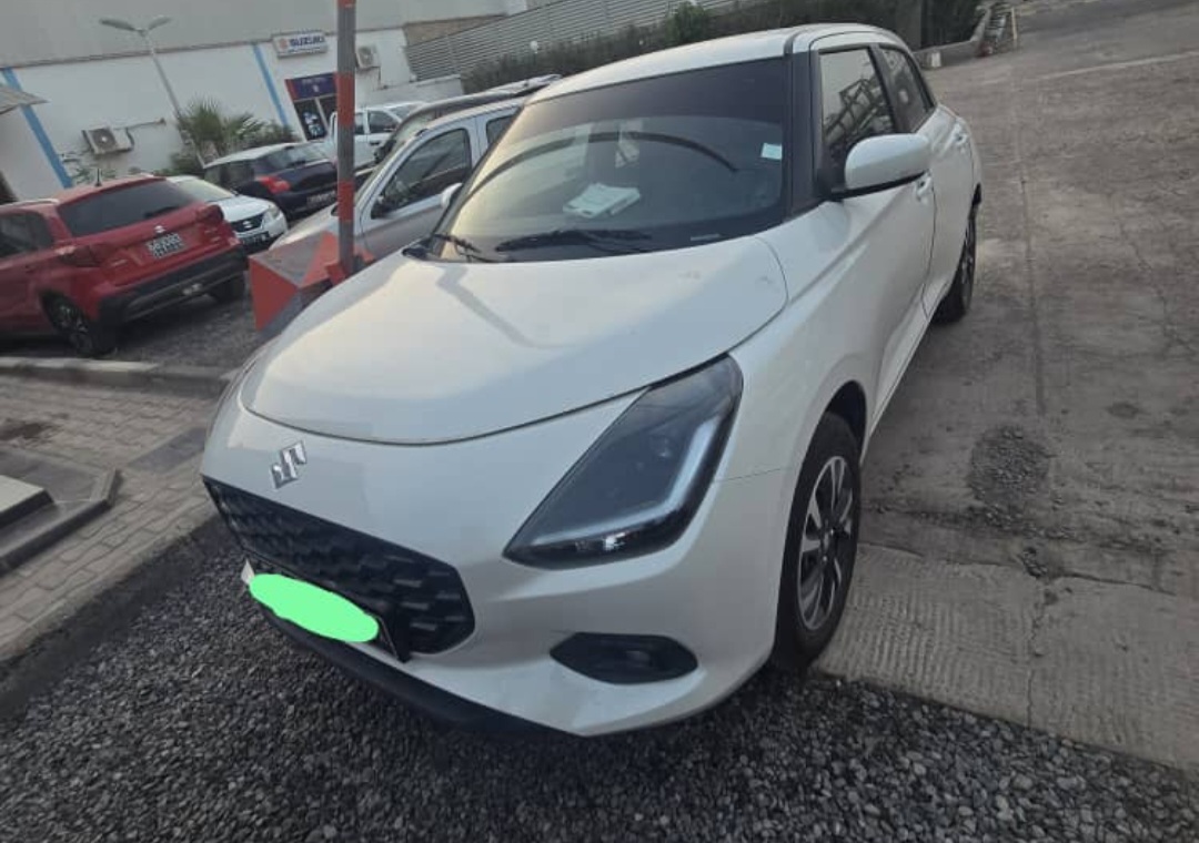 Suzuki Swift 2025 à louer - toutes options disponibles