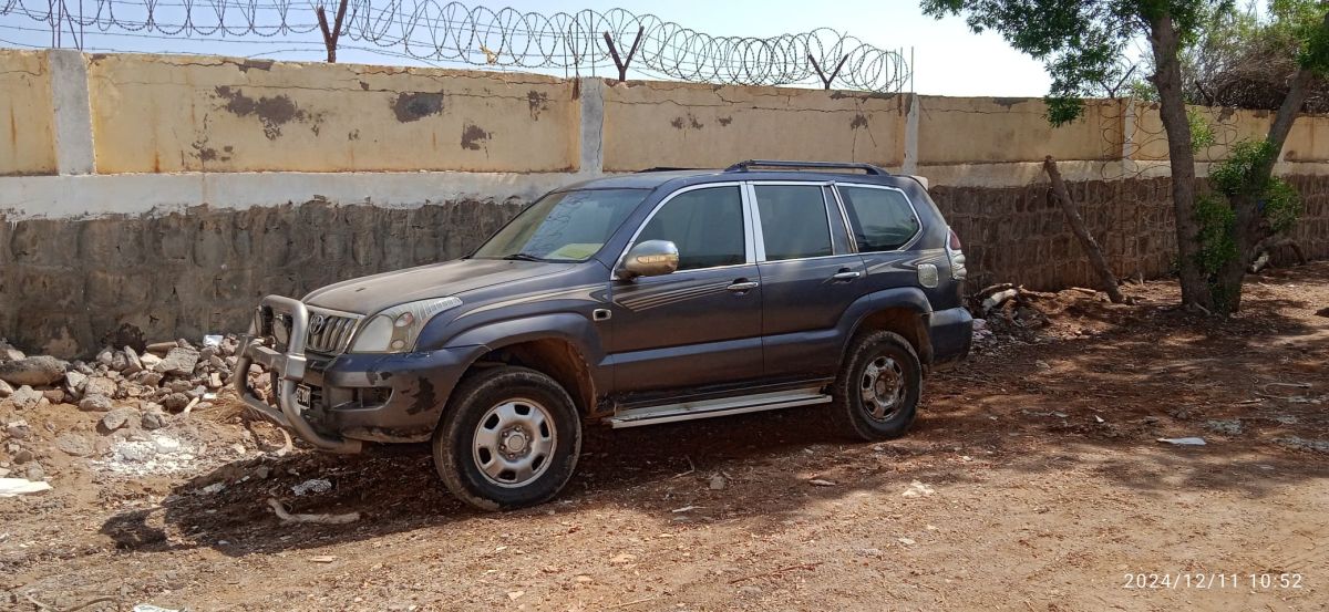 Toyota Prado en bon état - Contactez pour plus de détails