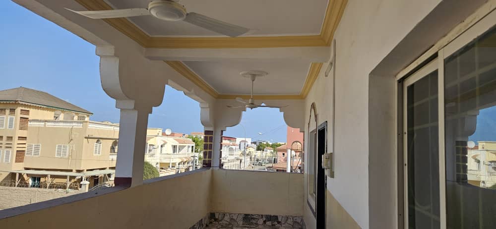 Appartement spacieux avec réservoir d\'eau à Gabode 5