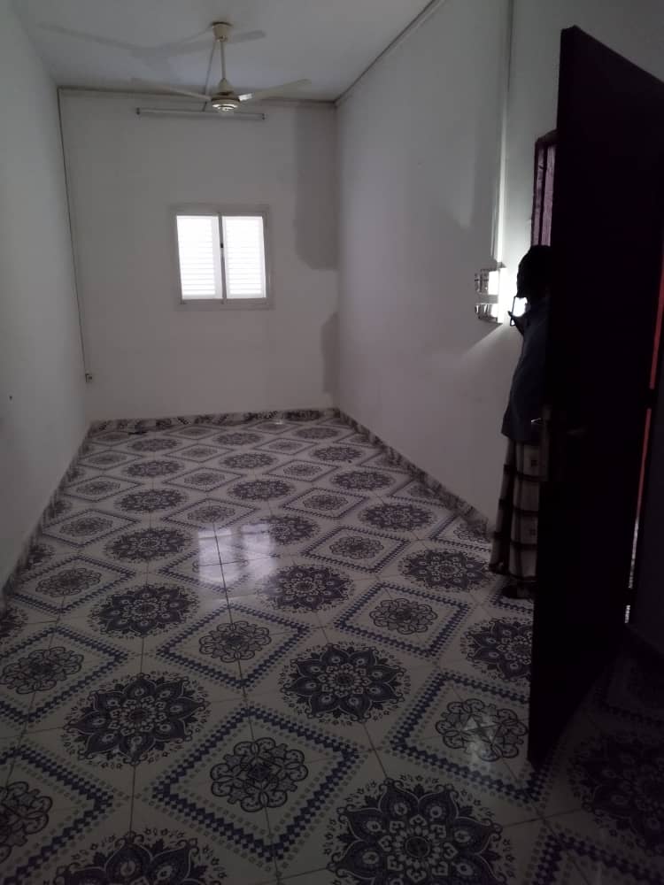 Maison F4 avec terrasse à PK12 à vendre