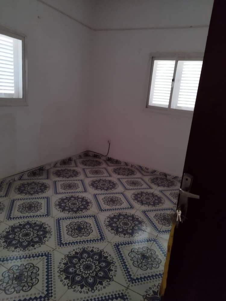 Maison F4 avec terrasse à PK12 à vendre