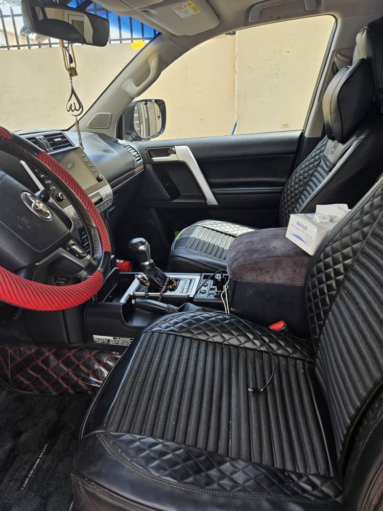 Toyota Land Cruiser Prado VXR 2022, puissant et confortable