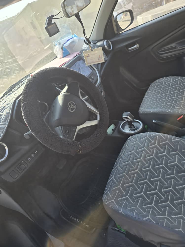 Toyota Vitz 2024, automatique, essence économe