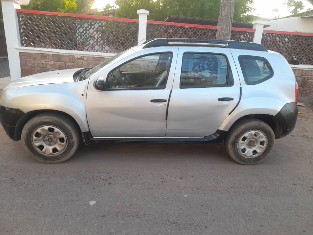 Renault Duster 2015, essence, boîte Automatique, bon état