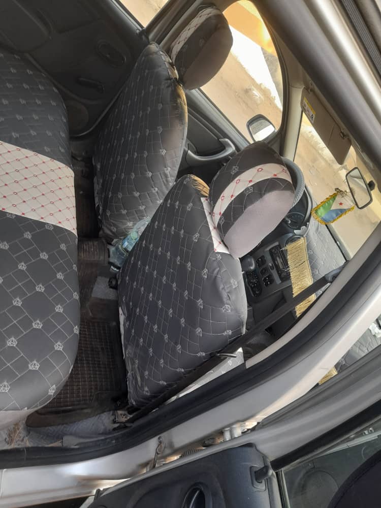 Renault Duster 2015, essence, boîte Automatique, bon état