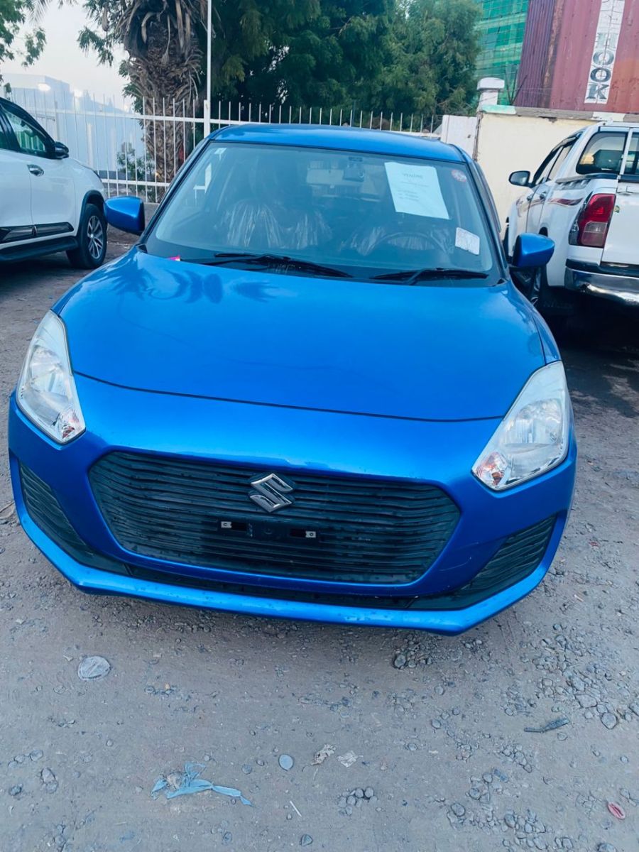 Suzuki Swift 2017 comme neuf, boîte automatique, essence