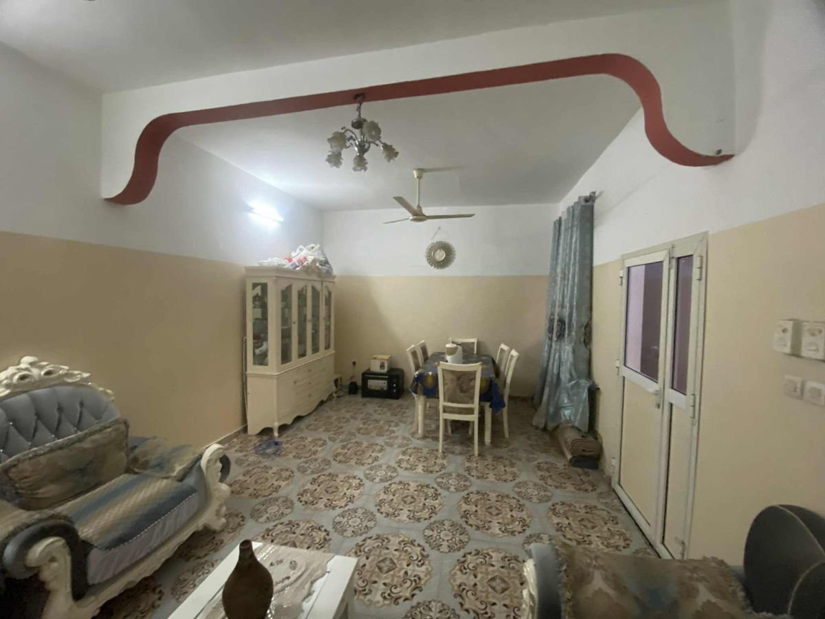 Maison F4 récente avec terrasse, Hayableh, 166m2, titre foncier