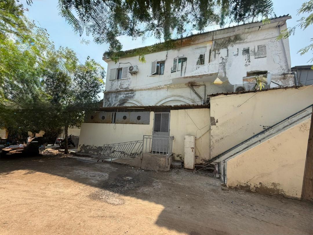 Lot immobilier - Villa + 2 appartements à vendre au Plateau