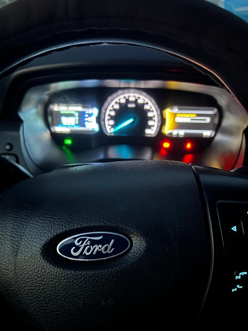 Ford Everest 2022,Gazoil , boîte manuelle, comme neuf