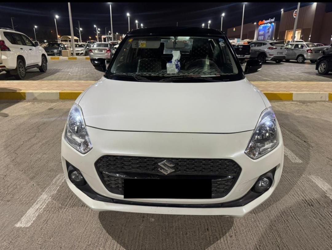 Suzuki Swift 2023 en excellent état, faible kilométrage