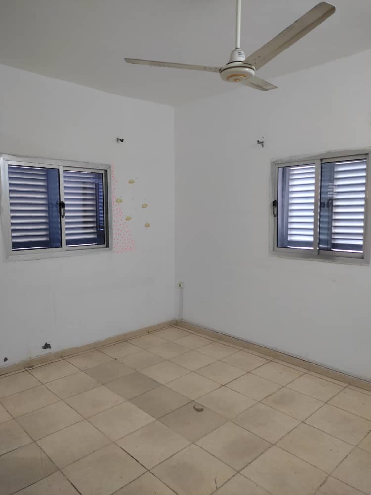 Bel appartement F4 avec parking à Saline Ouest - 3 chambres et grand salon lumineux