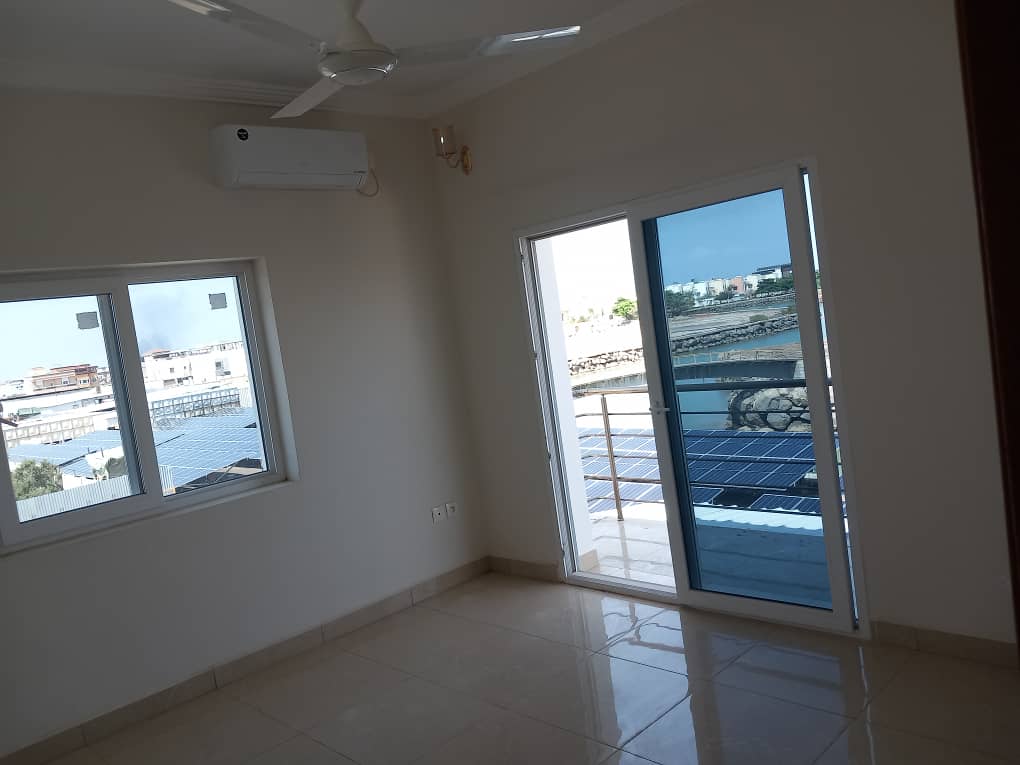 Villa neuve à louer à Haramous avec vue sur mer