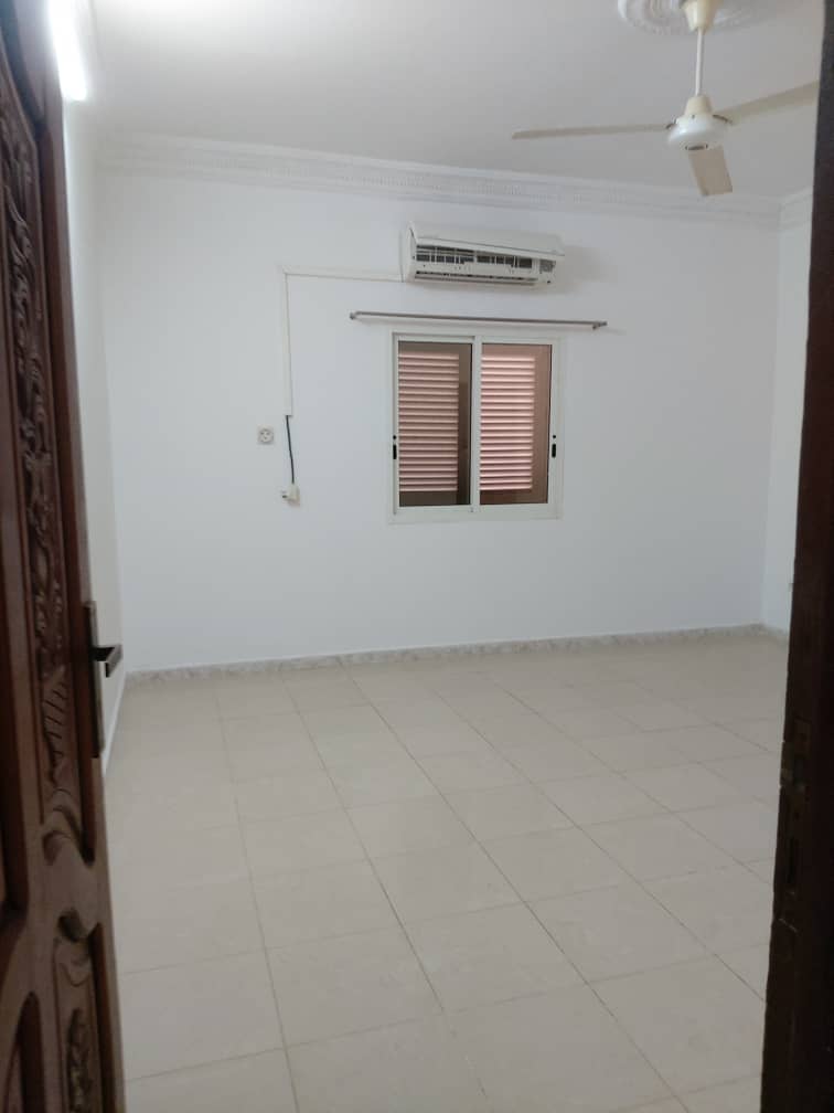 Appartement F5 spacieux avec parking et commodités à Gabode 6