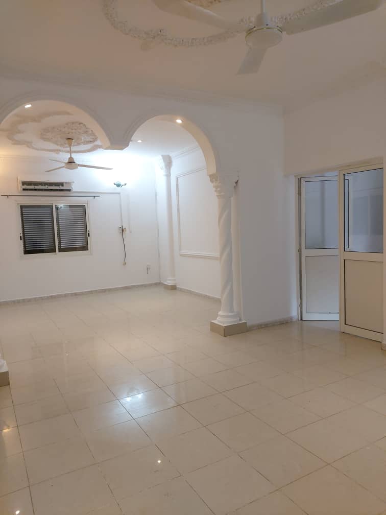 Appartement F5 spacieux avec parking et commodités à Gabode 6