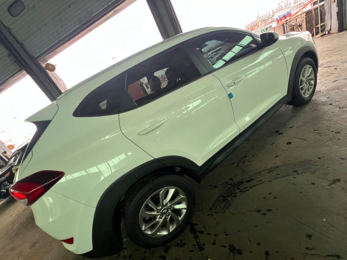 Hyundai Tucson 2017, diesel, en excellent état, pas encore immatriculée !