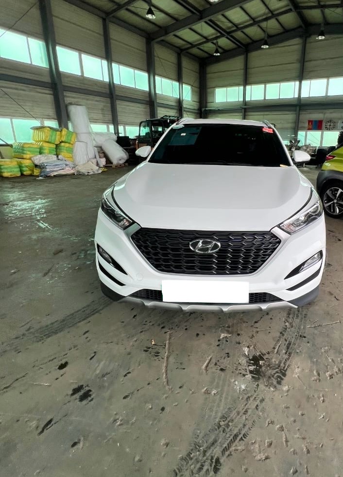 Hyundai Tucson 2017, diesel, en excellent état, pas encore immatriculée !