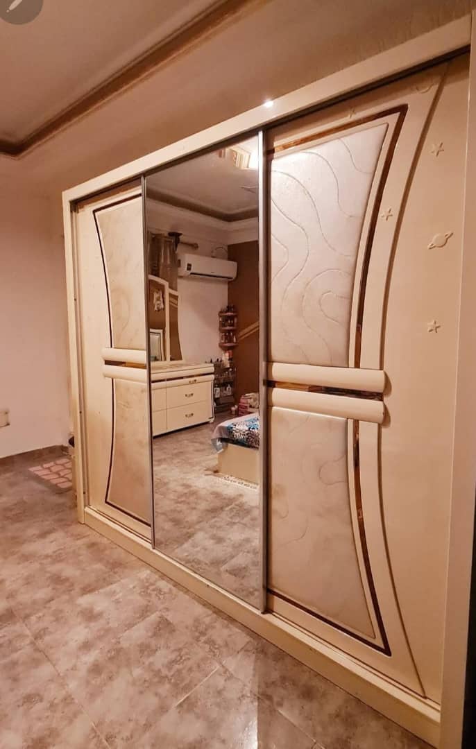 Lot de meubles pour salon et chambres, en excellent état