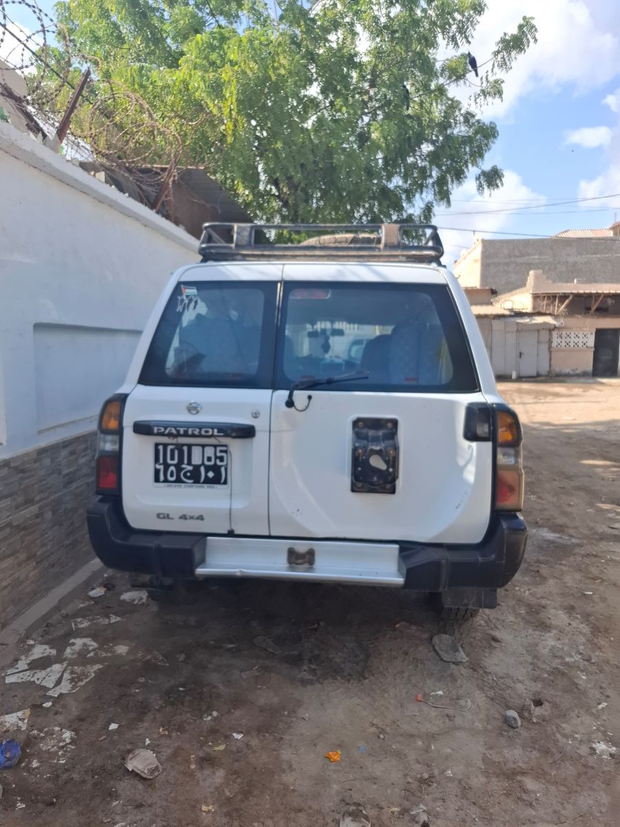 Nissan Patrol 2016, V6, climatisation, pneus neufs