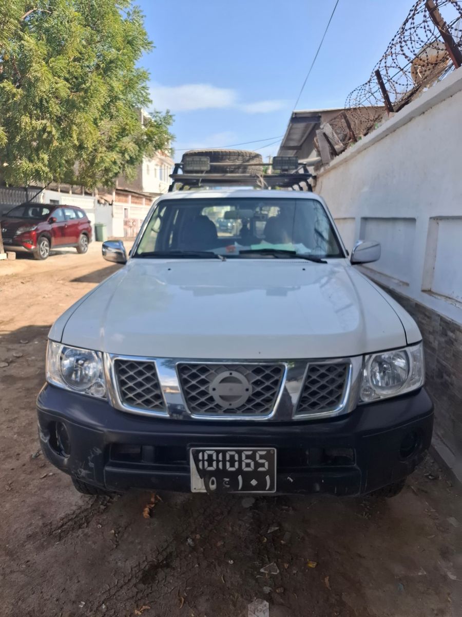 Nissan Patrol 2016, V6, climatisation, pneus neufs