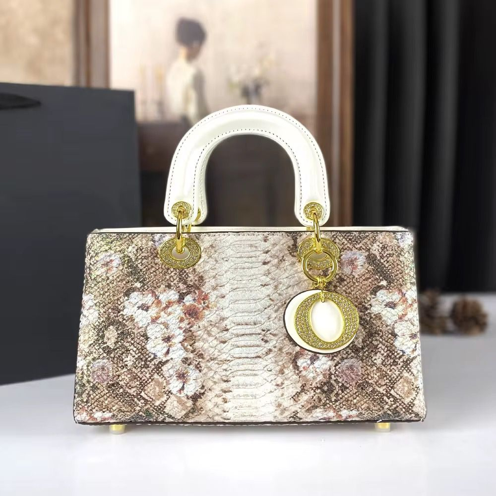 Sacs à main femme – Plusieurs modèles disponibles