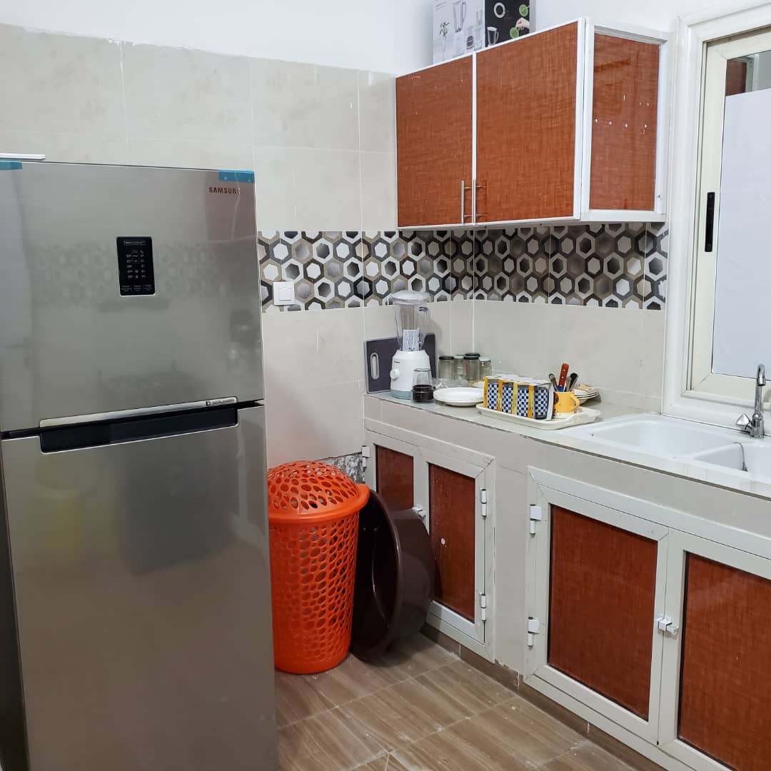 Appartements Meublés Haut Standing - Emplacement privilégié et mobilier moderne