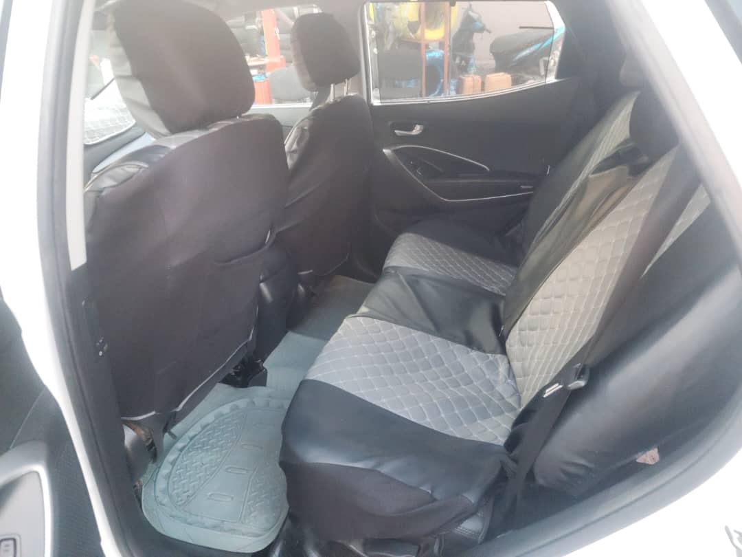 Hyundai Santa Fe & Jetour 2022 automatiques en excellent état