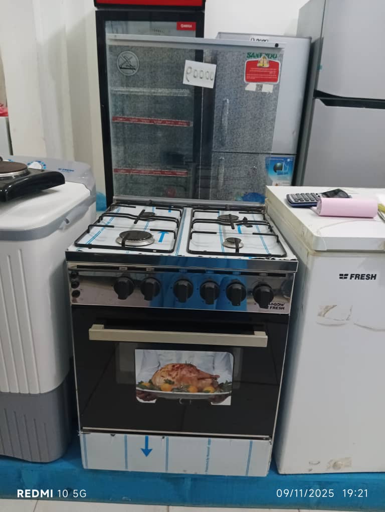 A vendre Électroménager neuf : machine à laver, gazinière, split 2 CV