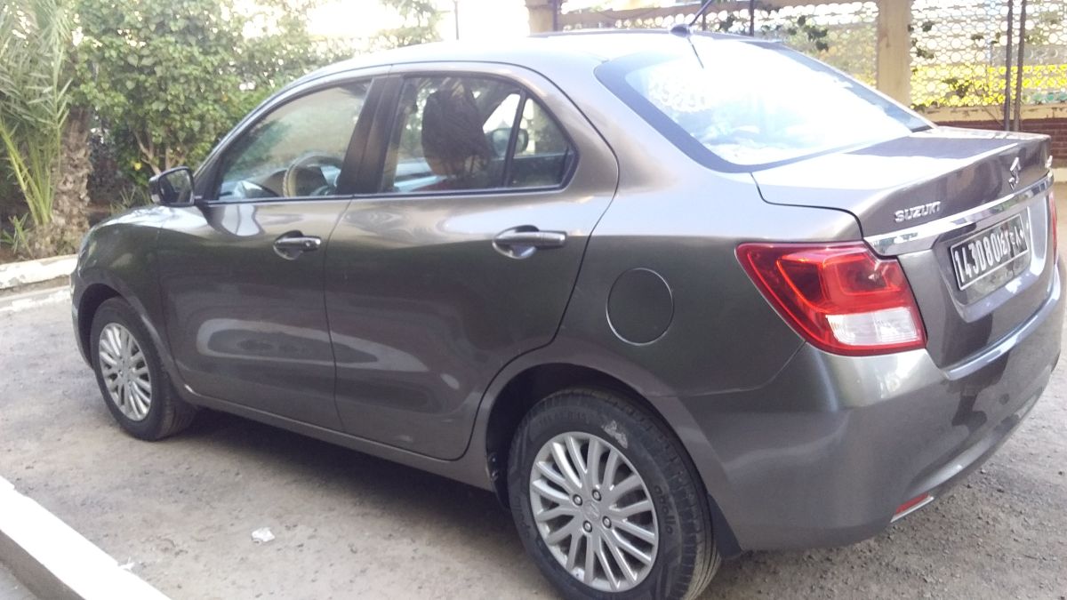 Suzuki Dezire 2019, boîte manuelle, faible kilométrage